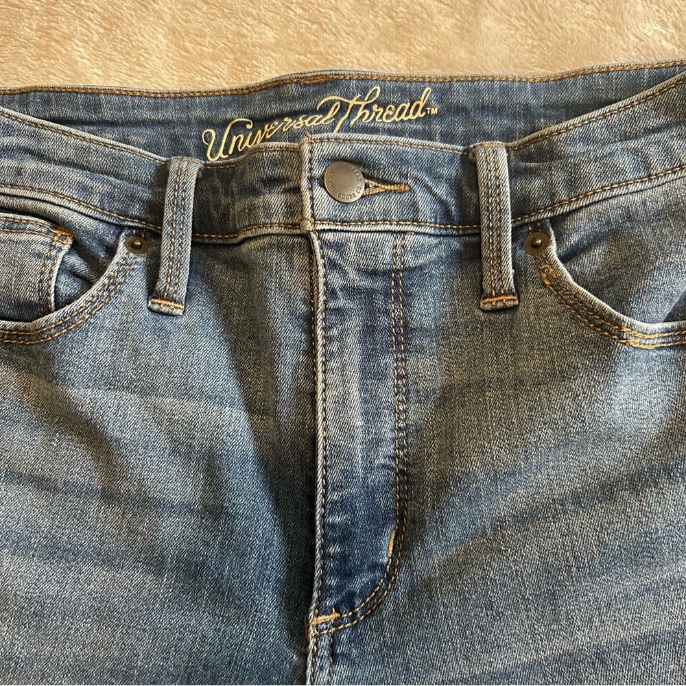 Universal Thread High Rise Skinny Light Wash Jeans - Picture 3 of 7